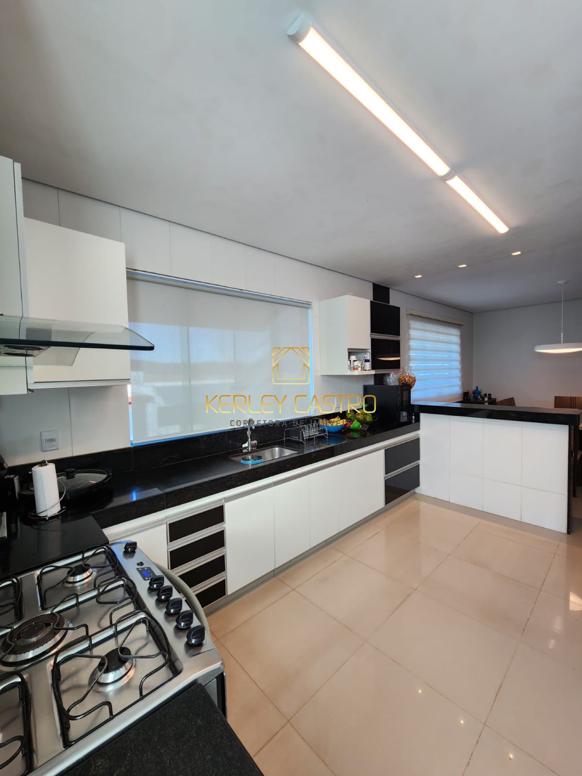 VENDO LINDA CASA DE ALTO PADRÃO  NO FLÓRIDA